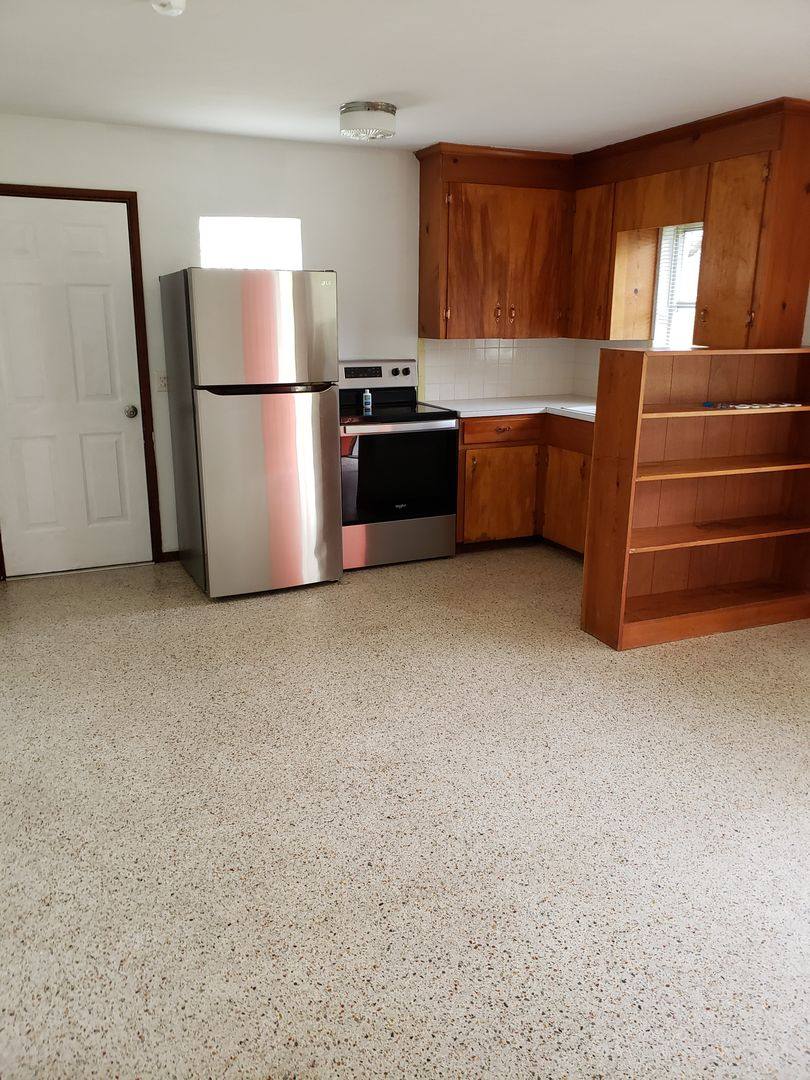 Apartment for rent at 6th Ave, Zephyrhills, FL 33542