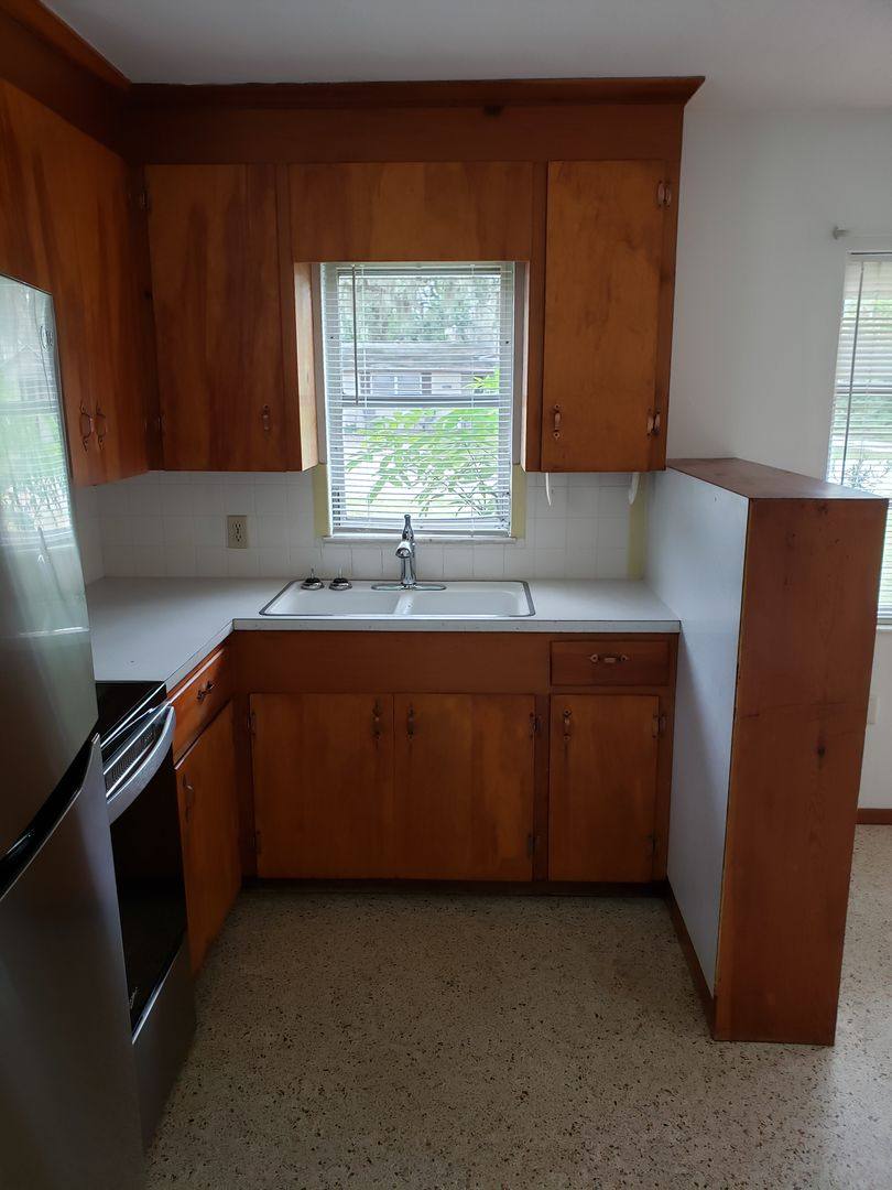 Apartment for rent at 6th Ave, Zephyrhills, FL 33542