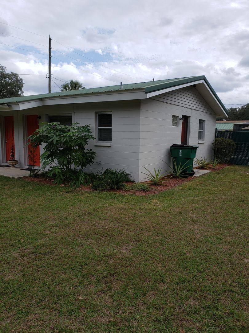 Apartment for rent at 6th Ave, Zephyrhills, FL 33542