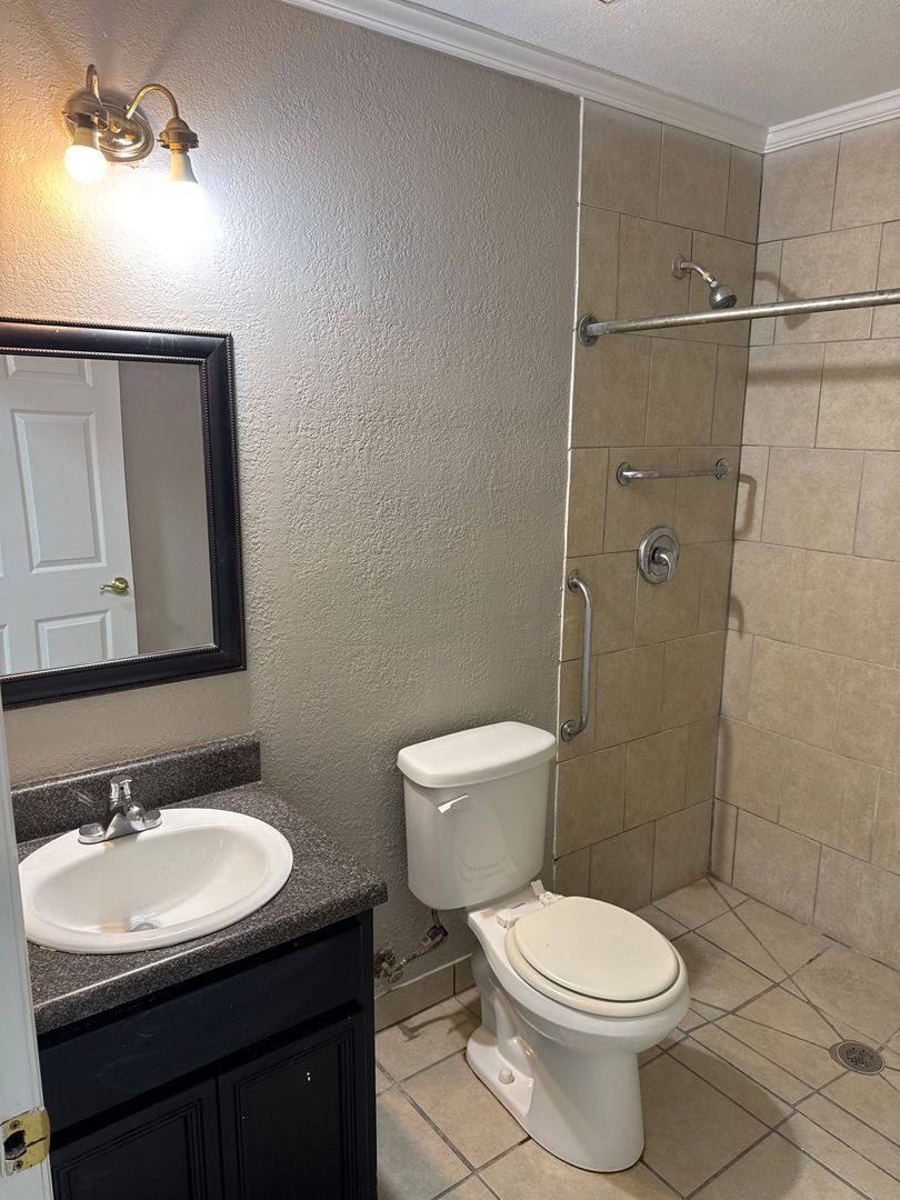 Apartment for rent at 100 Kittrell St, Dublin, GA 31021