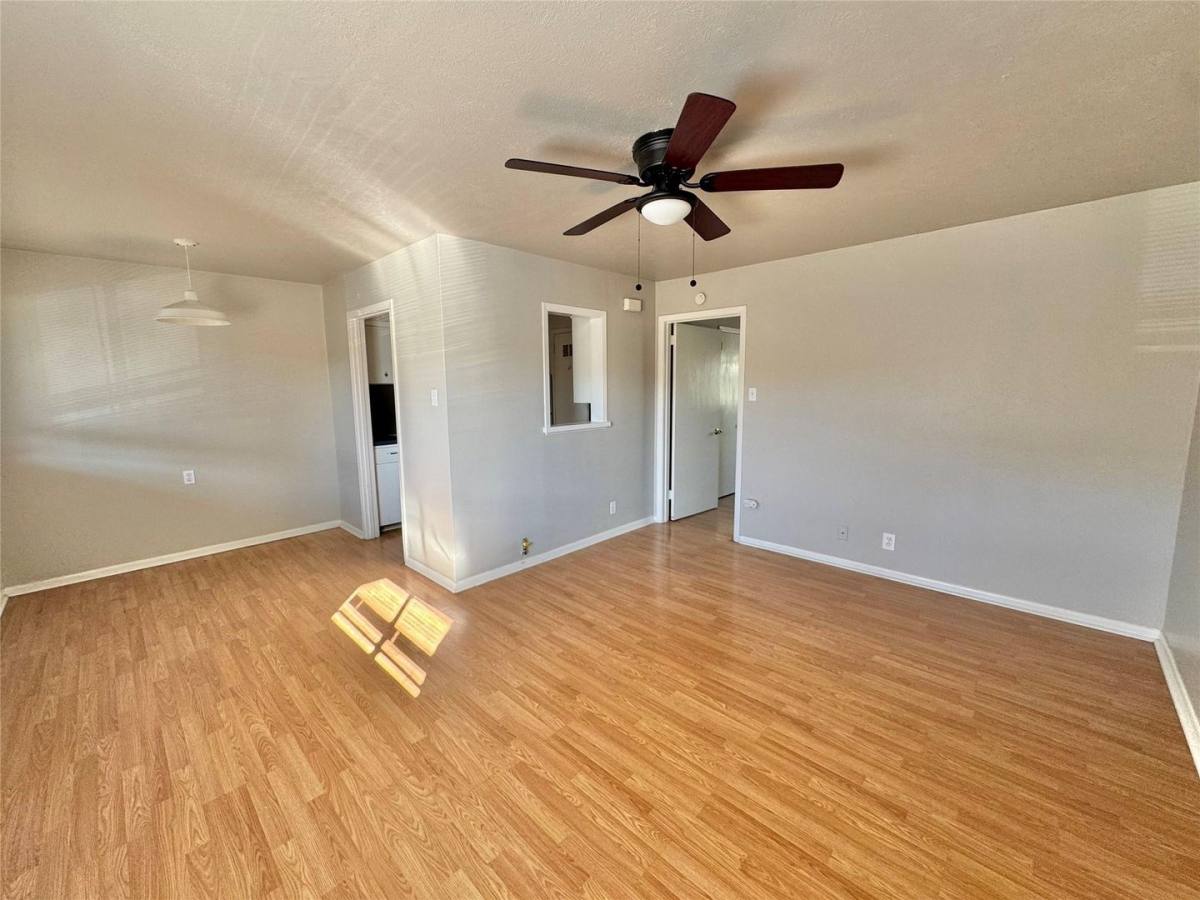 Apartment for rent at 1112 1116 Eagle; 804 Welch; 805 Central, Denton, TX 76201