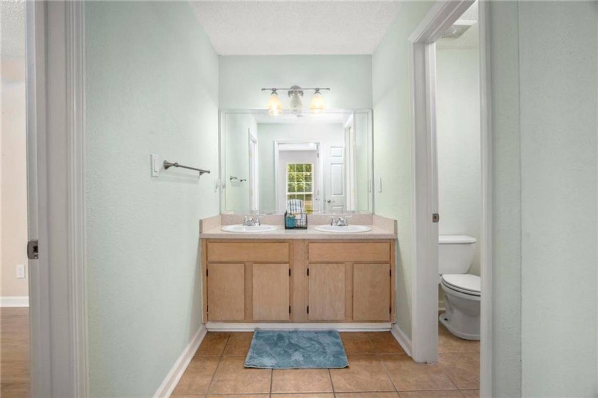 Apartment for rent at 626 Shug Jordan Parkway 10-138, Auburn, AL 36832