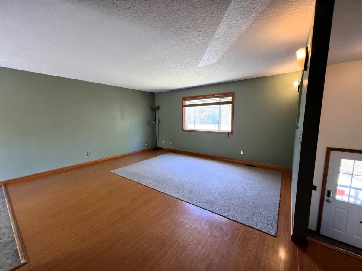 House for rent at 10279 Woodwind Dr, Interlochen, MI 49643