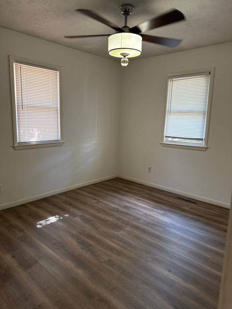 Apartment for rent at 724 W Walnut St, Springfield, MO 65806