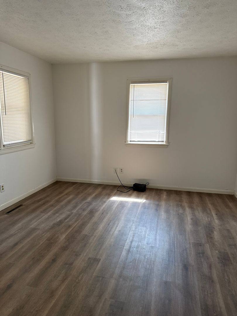 Apartment for rent at 724 W Walnut St, Springfield, MO 65806