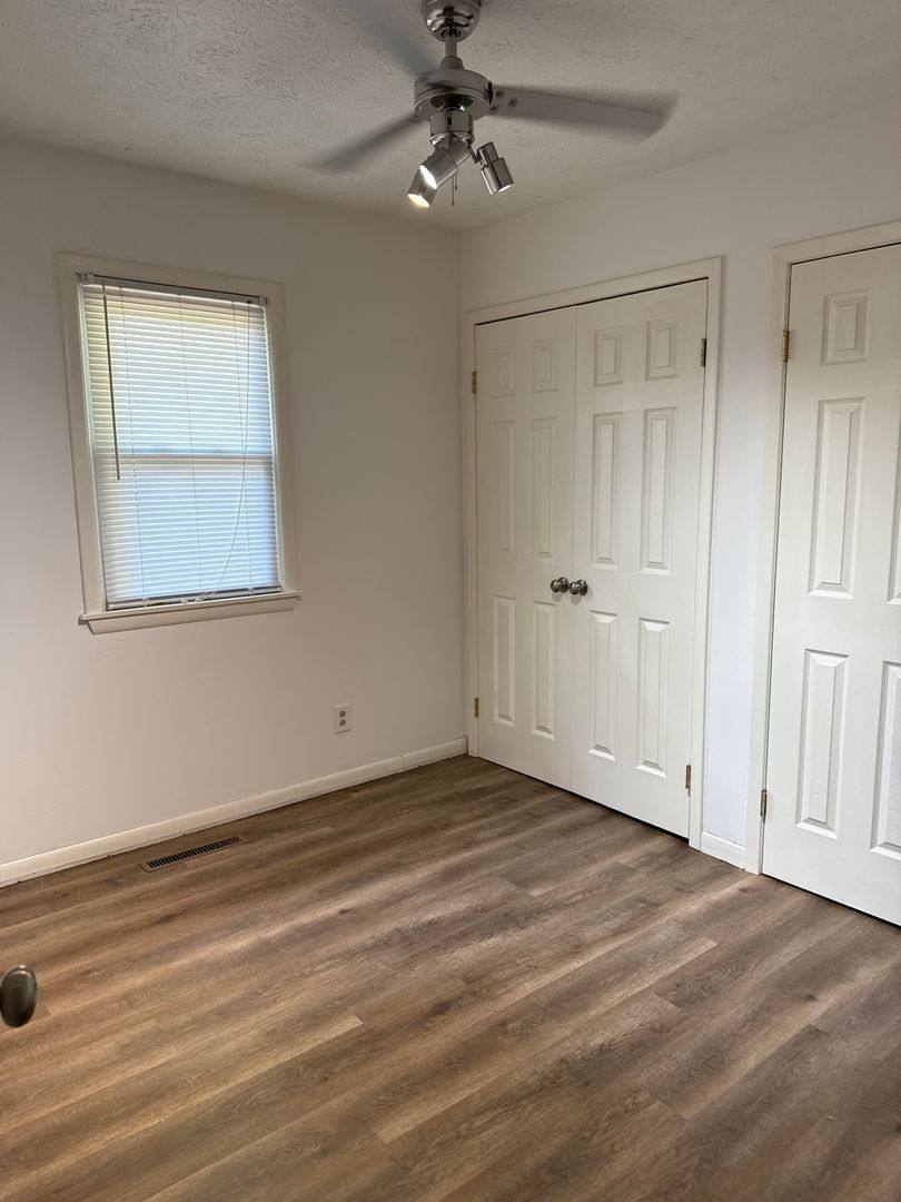 Apartment for rent at 724 W Walnut St, Springfield, MO 65806