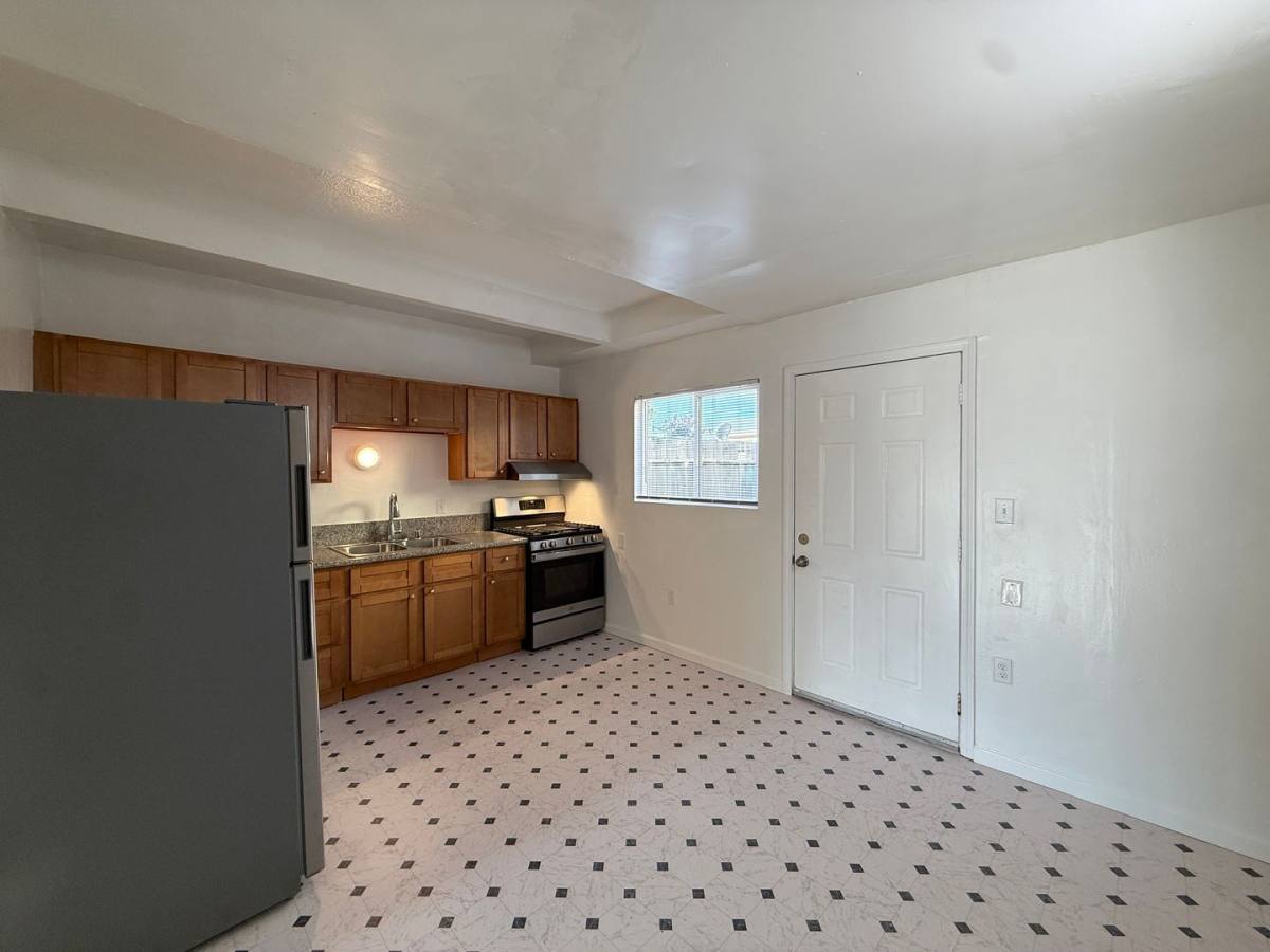 Townhouse for rent at 22189-22211 S Garden Ave, Hayward, CA 94541