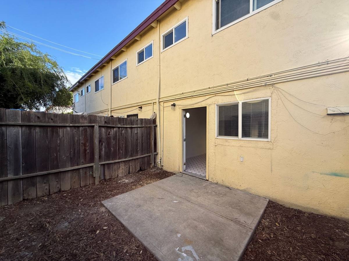 Townhouse for rent at 22189-22211 S Garden Ave, Hayward, CA 94541
