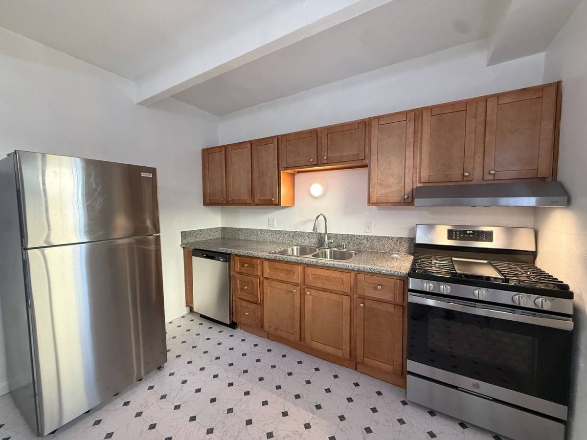 Townhouse for rent at 22189-22211 S Garden Ave, Hayward, CA 94541