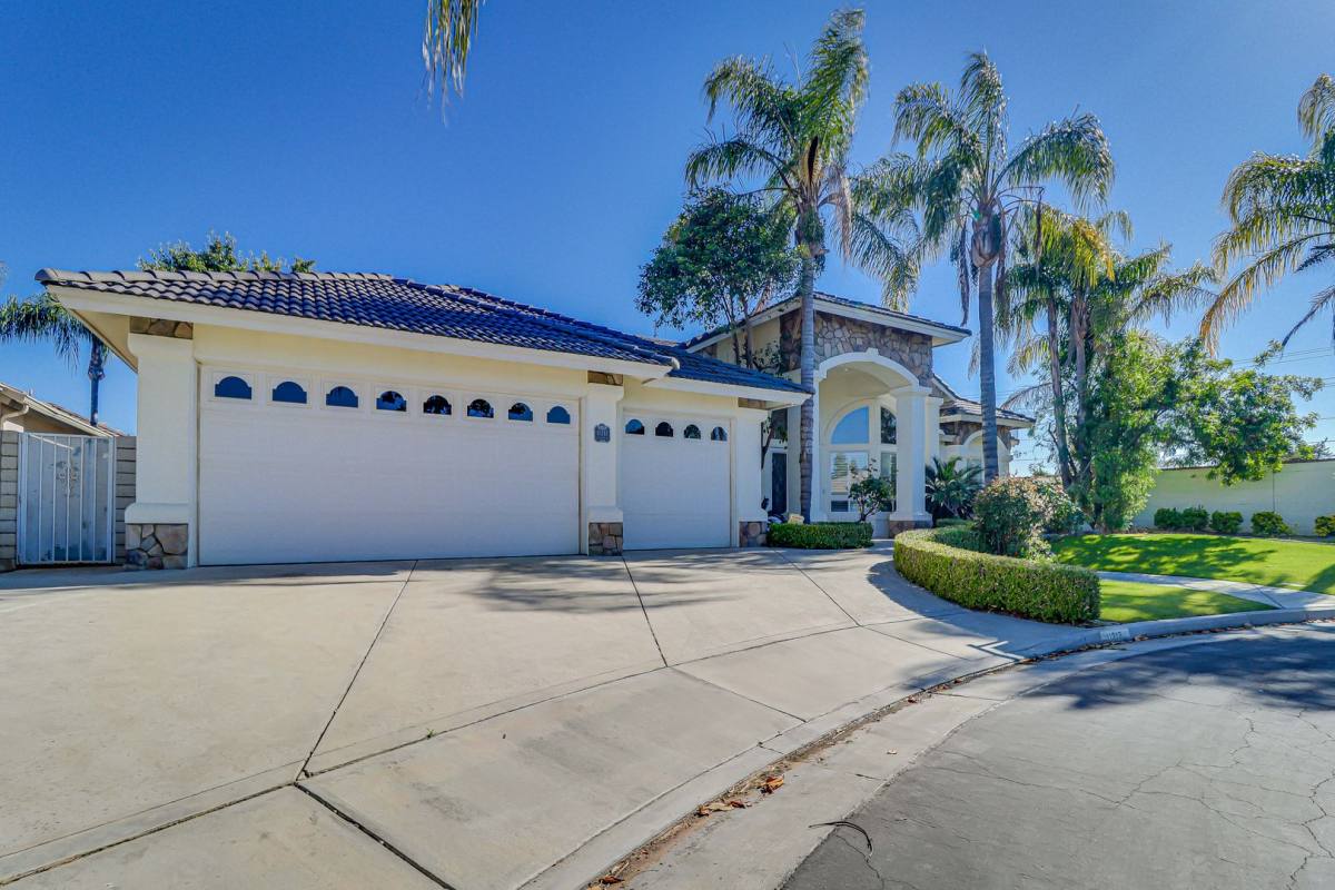 House for rent at 11217 Chiswick Court, Bakersfield, CA 93311