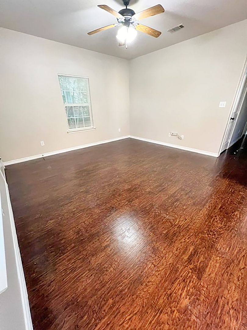 House for rent at 817 W Lamar St, Sherman, TX 75092