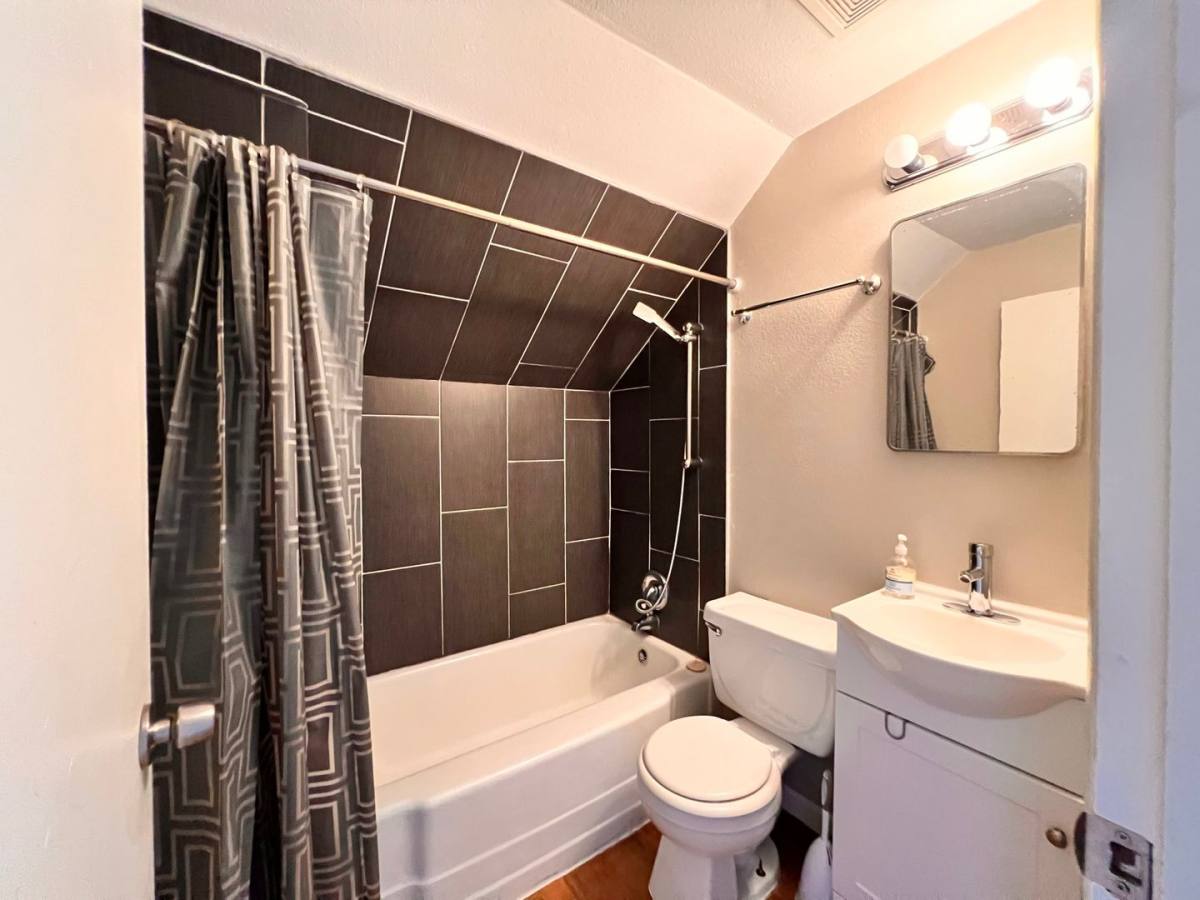 Apartment for rent at 100 Commercial, Gardiner, OR 97441