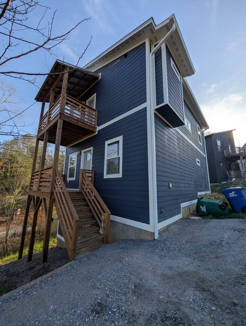 House for rent at 610 Salem Heights Lane, Swannanoa, NC 28778