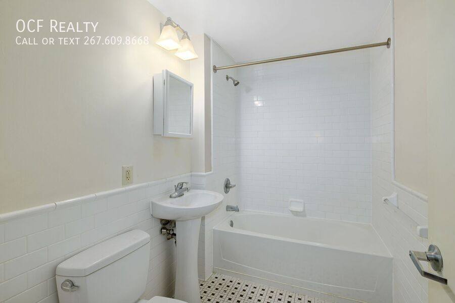 Apartment for rent at 412 S 13th St, Philadelphia, PA 19147