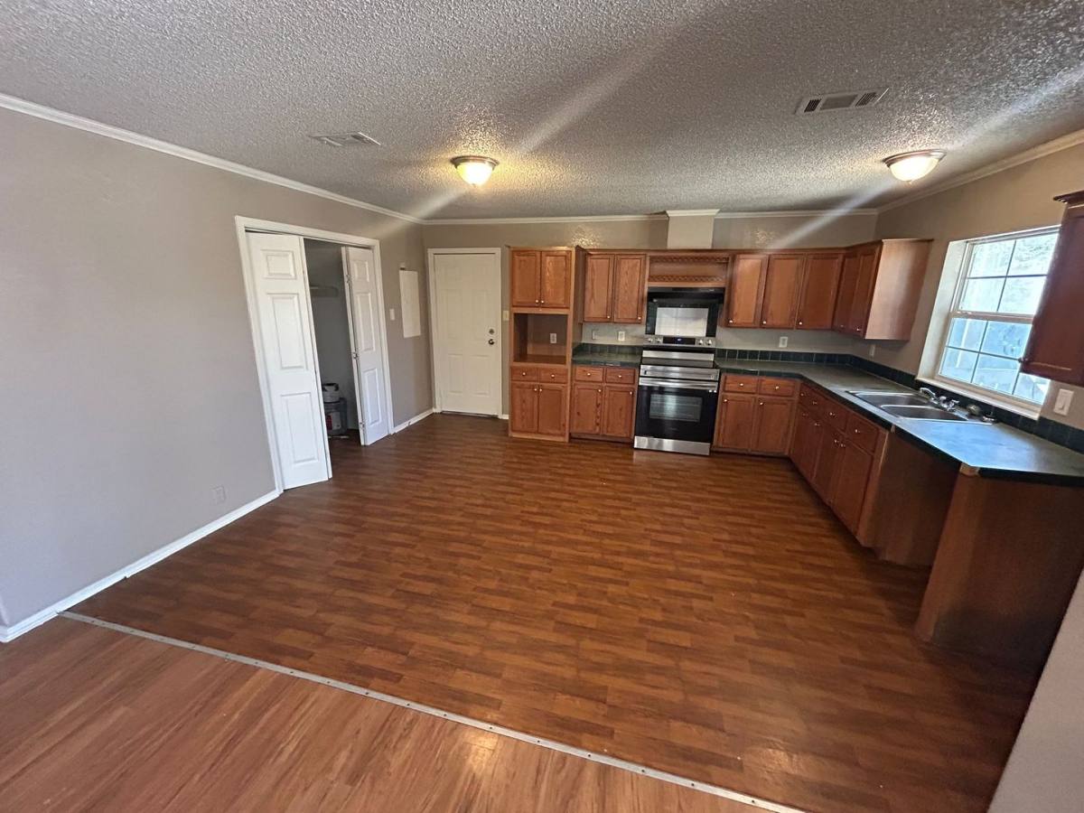 House for rent at 2602 Ripple Rd, Dallas, TX 75241