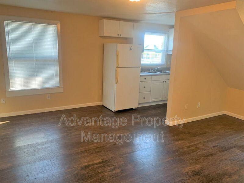 Apartment for rent at 324 Calapooia St SW #1, Albany, OR 97321