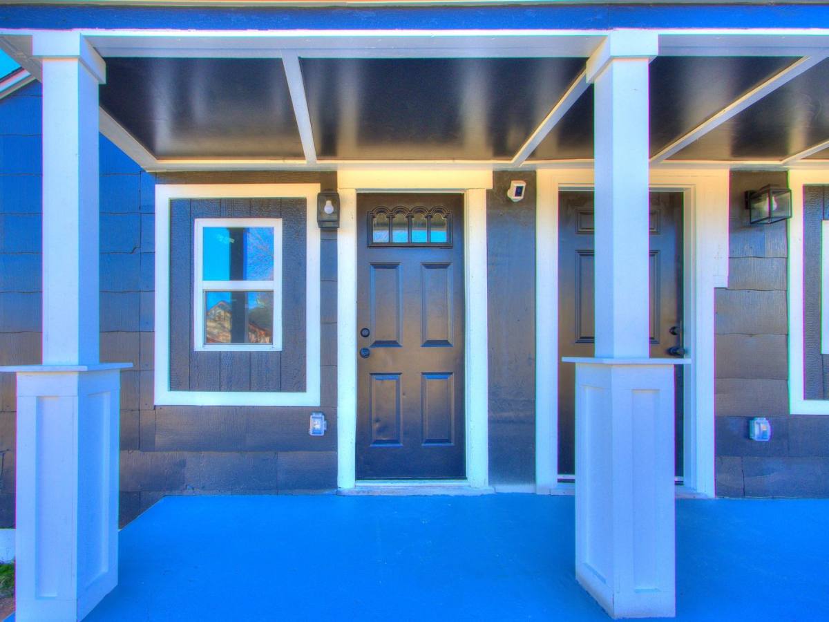 House for rent at 1330 NE 7th St, Oklahoma City, OK 73117