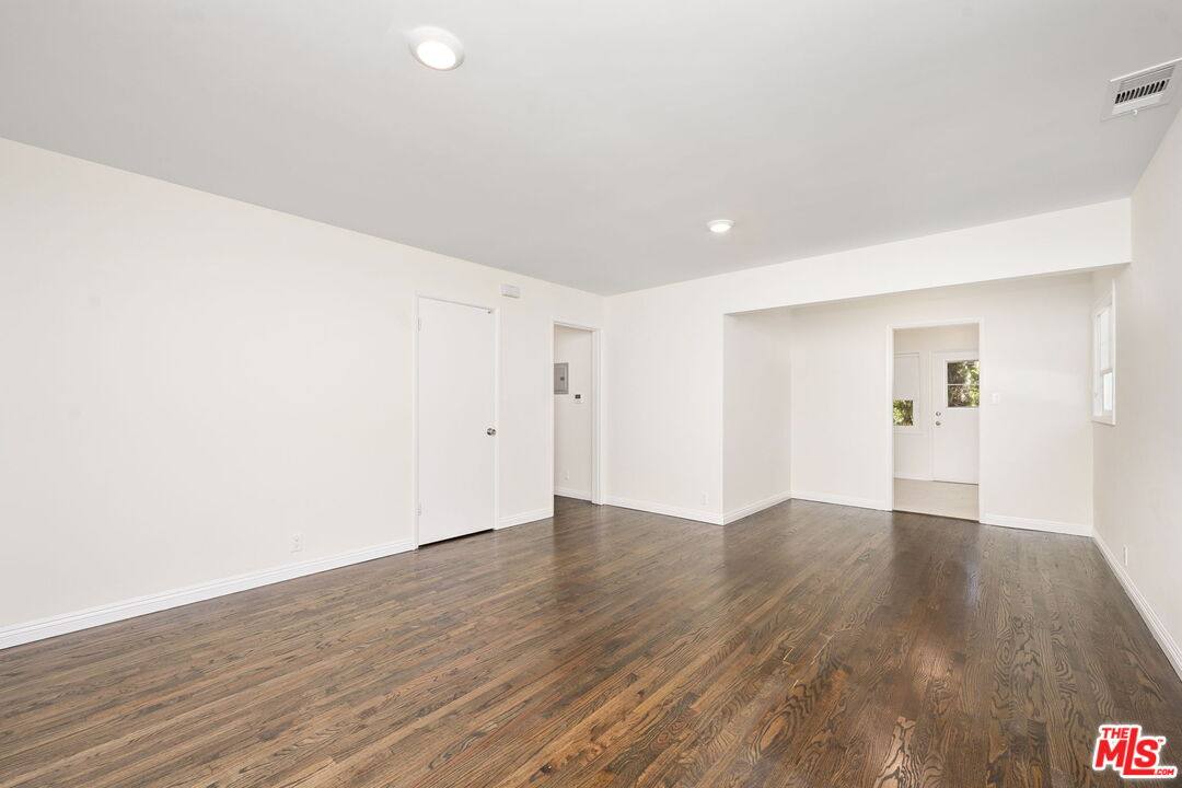 Apartment for rent at 2007 E Villa St, Pasadena, CA 91107
