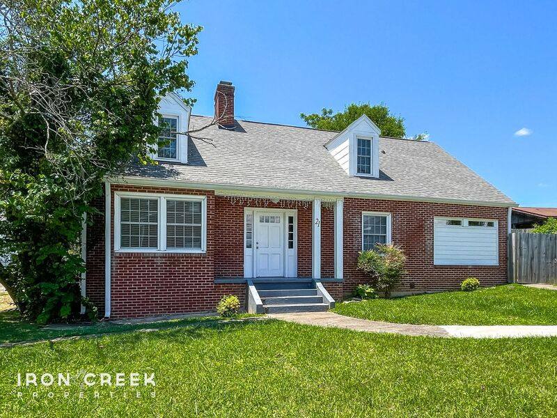 House for rent at 21 Brevard Rd, Asheville, NC 28806