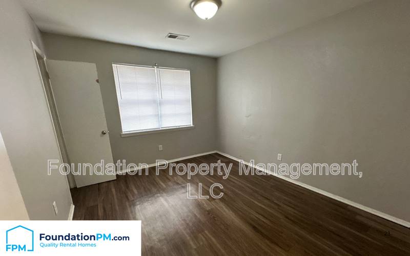 House for rent at 1056 Hudson St #1, Memphis, TN 38112