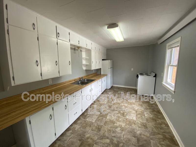 Apartment for rent at 220 E 7th St #BRAD Haug-3, Albert Lea, MN 56007