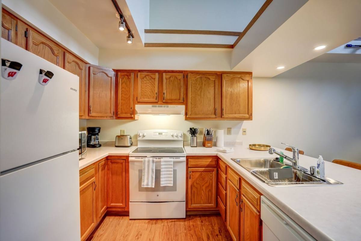 Apartment for rent at 1609 N Thompson Dr #308, Madison, WI 53704