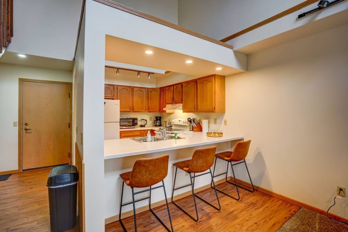 Apartment for rent at 1609 N Thompson Dr #308, Madison, WI 53704