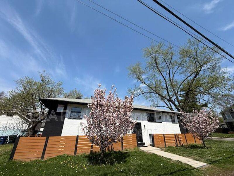 Apartment for rent at 221 Dana Ave #A, Columbus, OH 43223