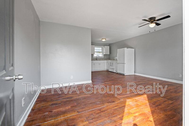 Apartment for rent at 1528 Lincoln St, Petersburg, VA 23803