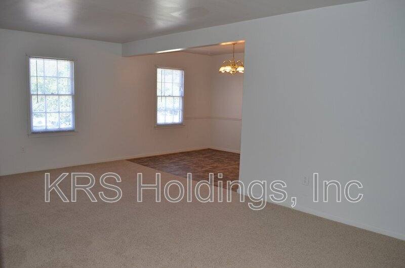 Apartment for rent at 7732 Colonial Point Lane #17-B, Gloucester Point, VA 23062