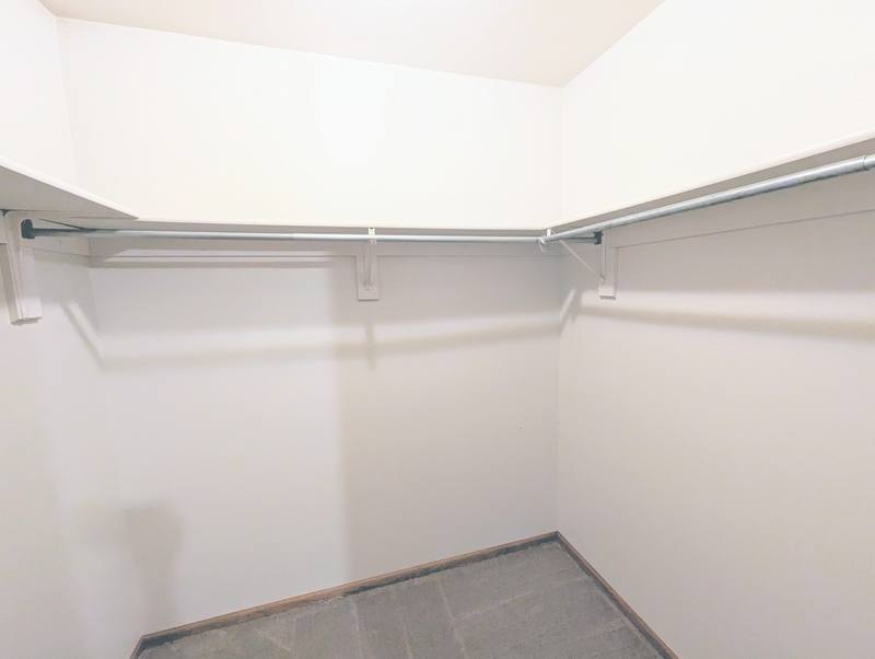 Apartment for rent at 406 E Montgomery St, Knoxville, IA 50138