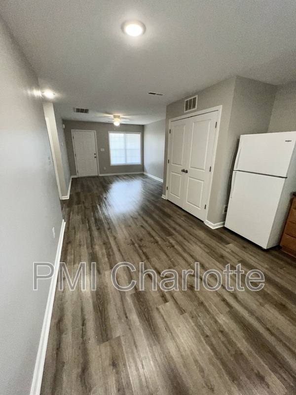 Apartment for rent at 729 Fisher Ferry St E, Thomasville, NC 27360