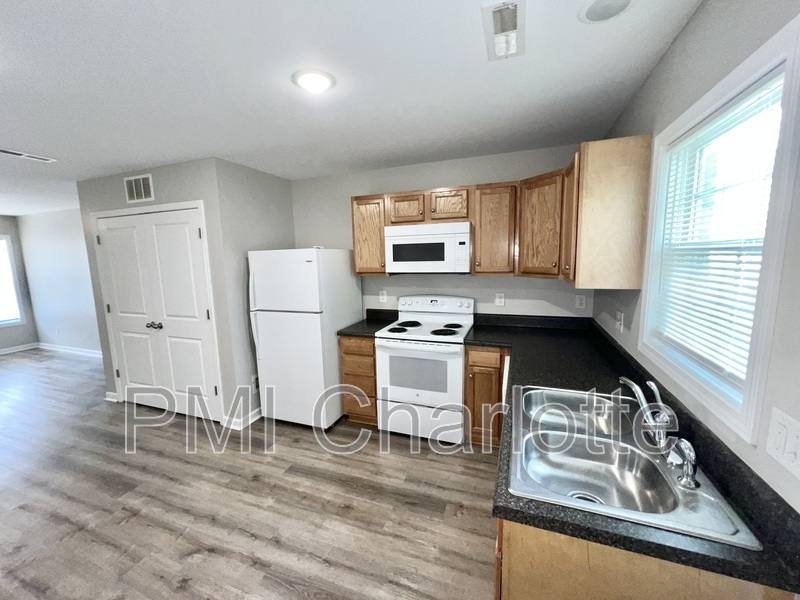 Apartment for rent at 729 Fisher Ferry St E, Thomasville, NC 27360