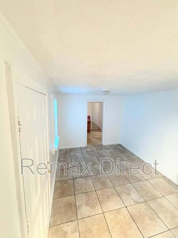 House for rent at 804 Ridgewood Dr #2, West Palm Beach, FL 33405
