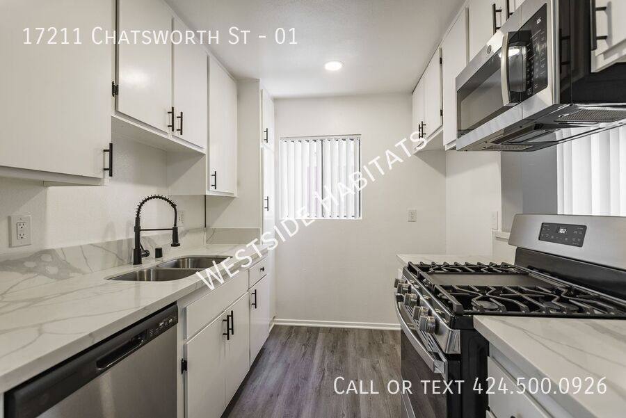 Apartment for rent at 17211 Chatsworth St, Granada Hills, CA 91344