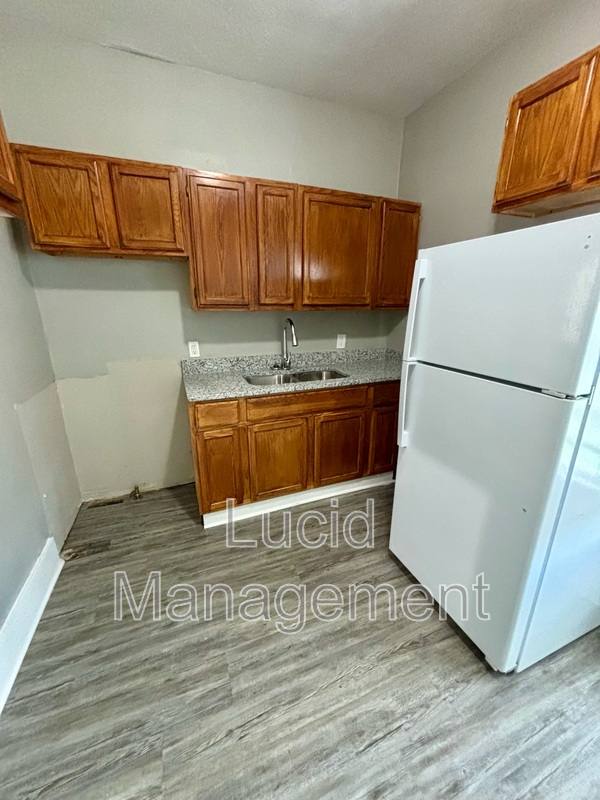 House for rent at 1214 Dresden Ave, Louisville, KY 40215