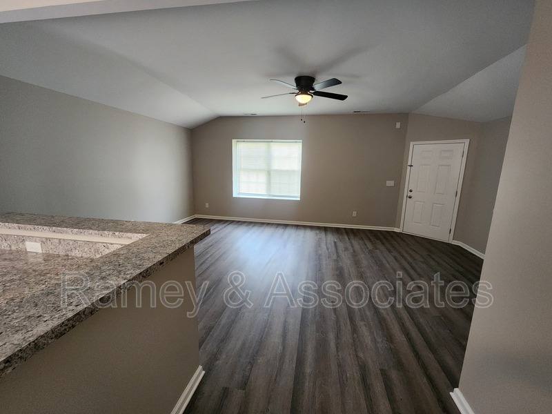 Apartment for rent at 515 S 20th St, Louisville, KY 40203