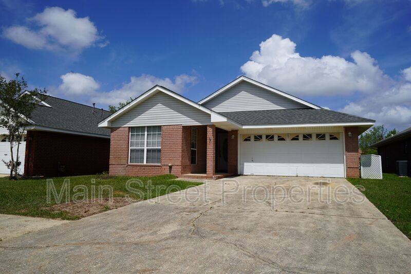 House for rent at 28 Easton St, Cantonment, FL 32533