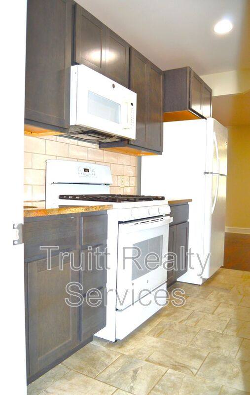 Apartment for rent at 1621 17th Place SE #3, Washington, DC 20020