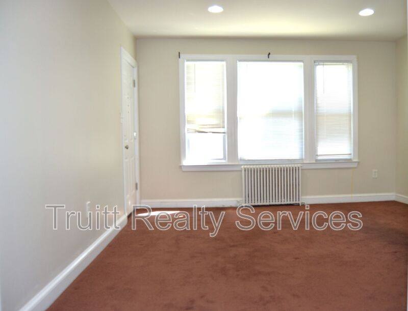 Apartment for rent at 1621 17th Place SE #3, Washington, DC 20020