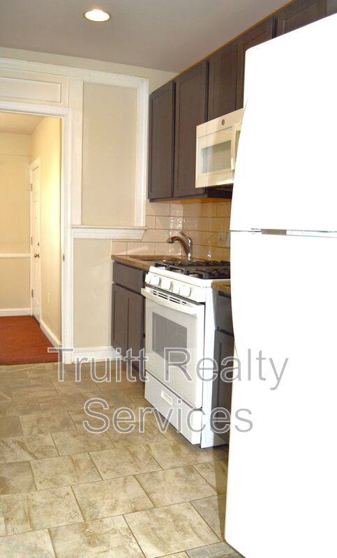 Apartment for rent at 1621 17th Place SE #3, Washington, DC 20020