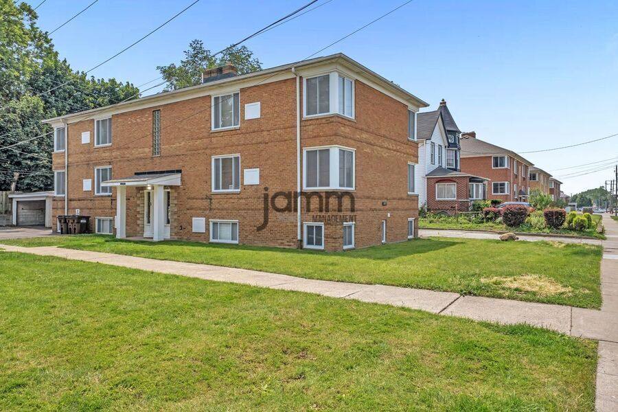 Apartment for rent at 18997 Hilliard Blvd #1, Rocky River, OH 44116