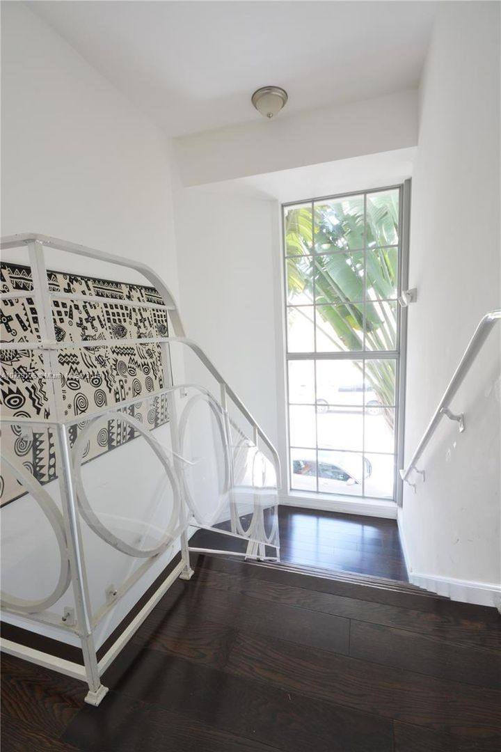 Apartment for rent at 601 11th St #206, Miami Beach, FL 33139