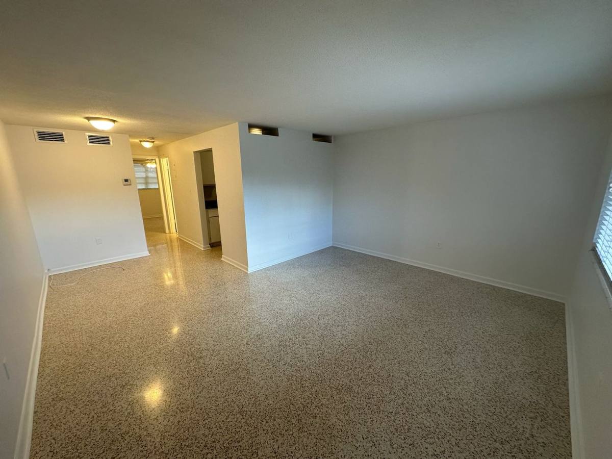 Apartment for rent at 3200 Fairway Lane, Orlando, FL 32804