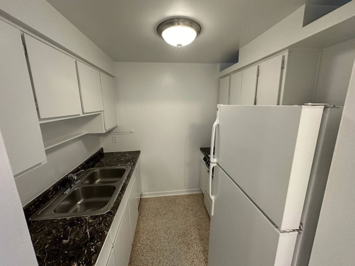 Apartment for rent at 3200 Fairway Lane, Orlando, FL 32804