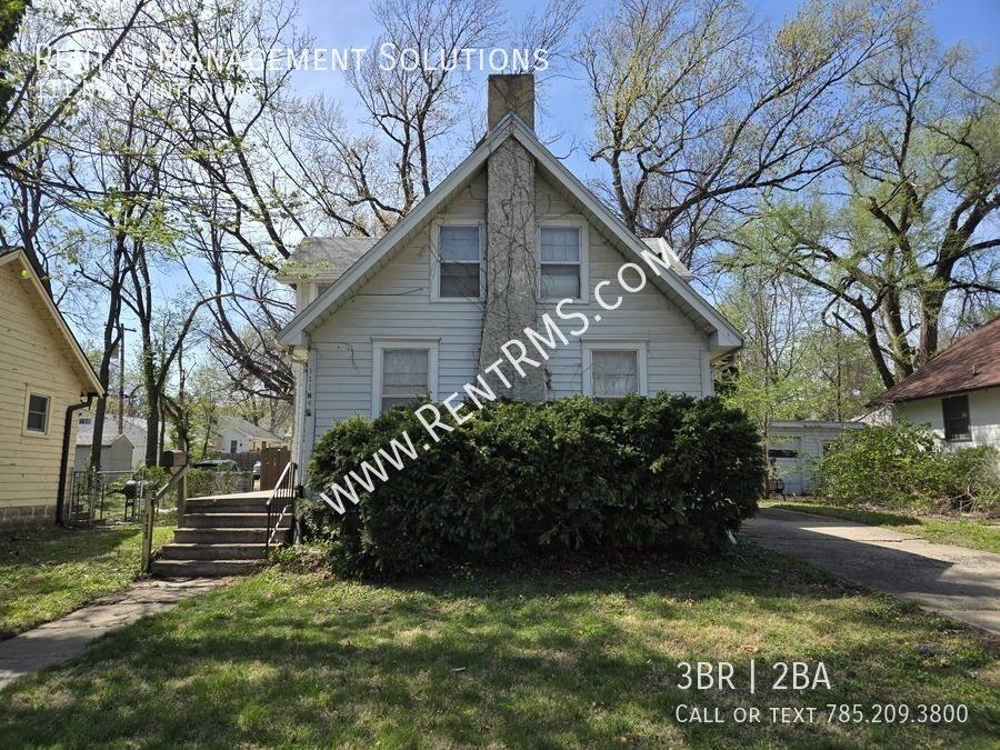 House for rent at 111 NW Quinton Ave, Topeka, KS 66606