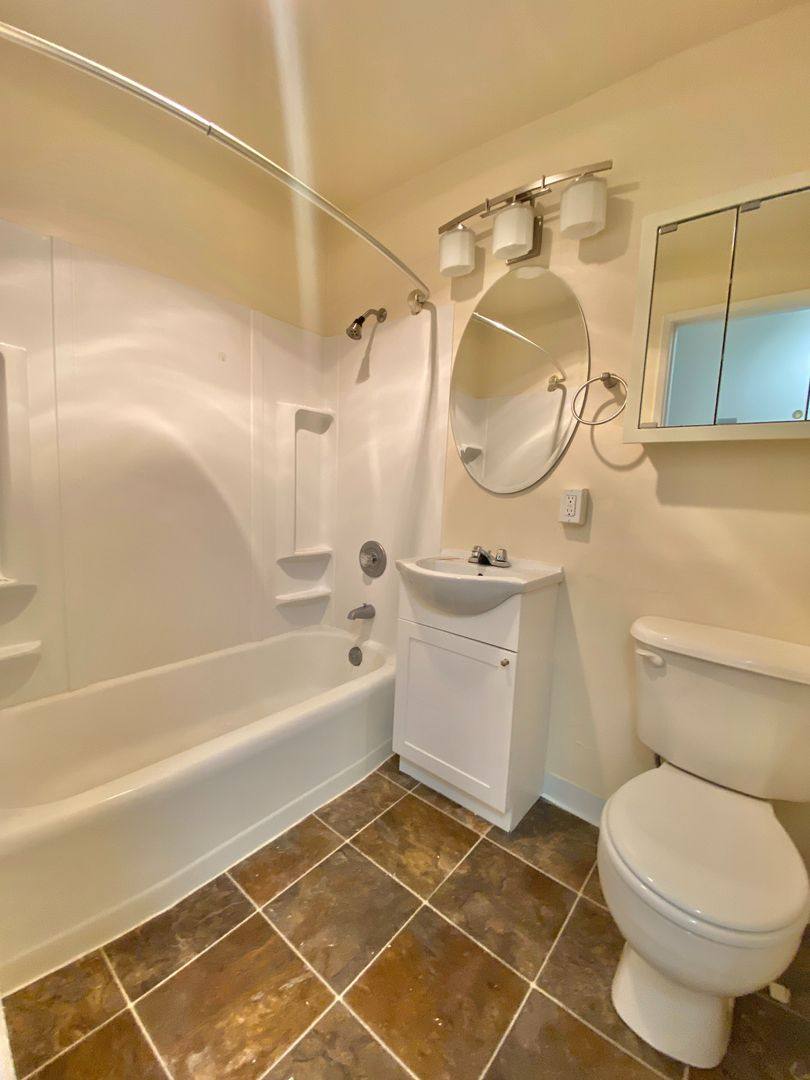 Apartment for rent at 1700 Summit Ave, Seattle, WA 98122