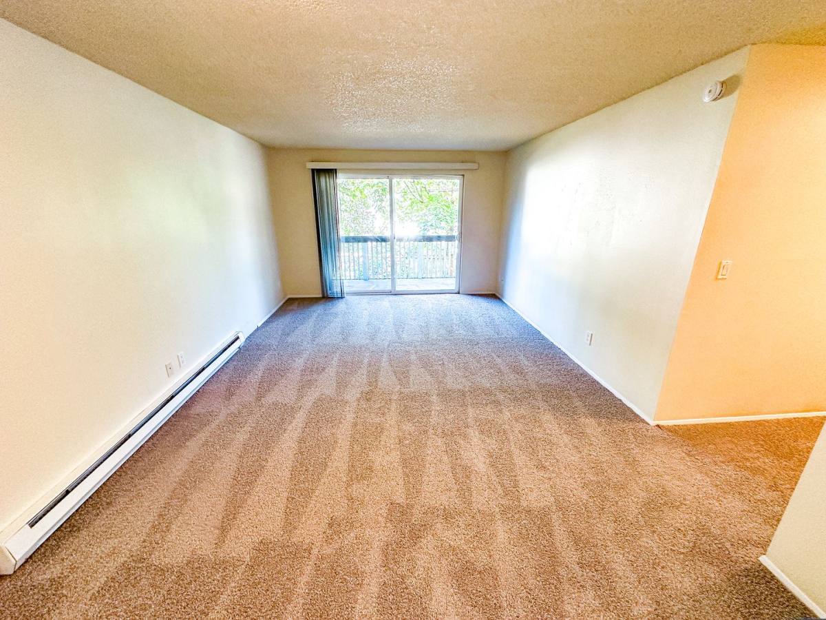Apartment for rent at 9428 Ravenna Ave NE, Seattle, WA 98115