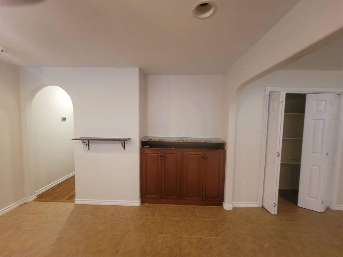 Apartment for rent at 107 Avalon Way #107, Galveston, TX 77550