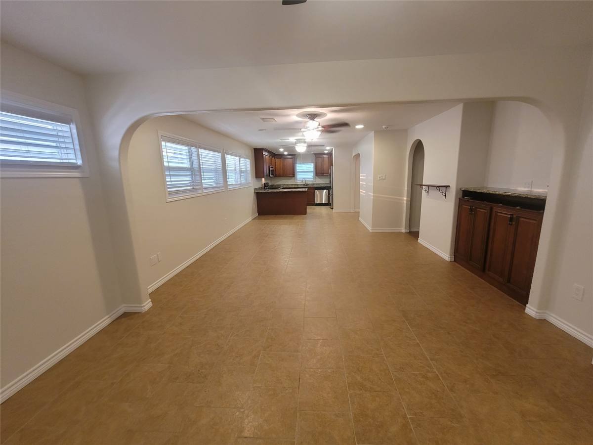 Apartment for rent at 107 Avalon Way #107, Galveston, TX 77550